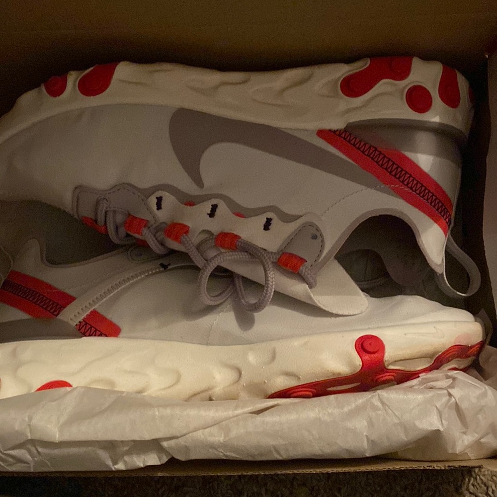 Nike element react 55